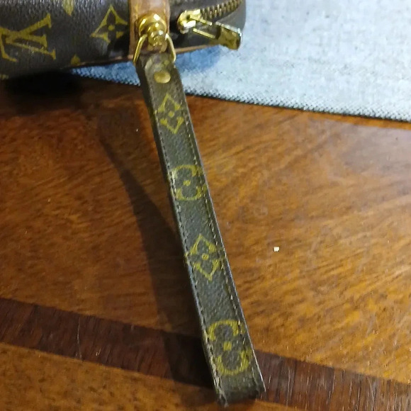 Louis Vuitton Brown Monogram Clutch bag - Picture 10 of 16